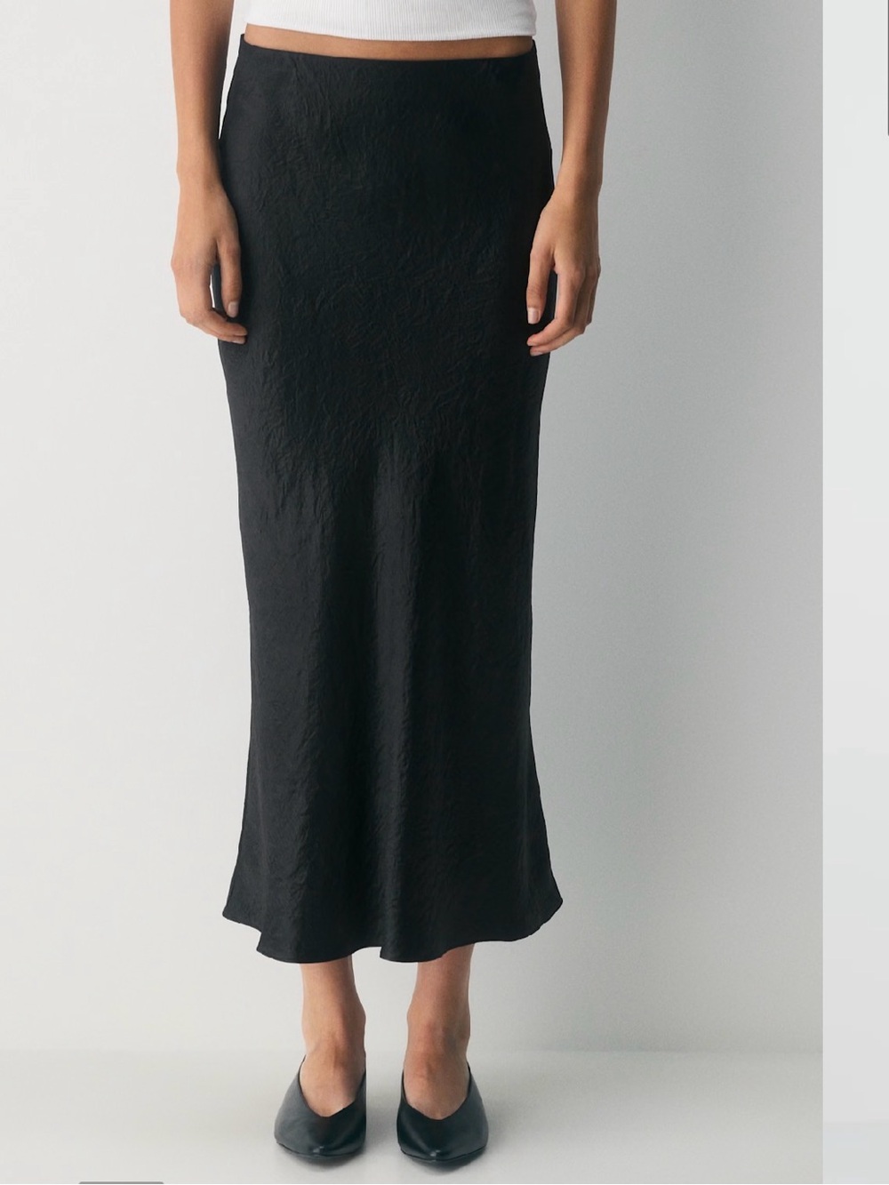 Aritzia Babaton Black Satin Skirt